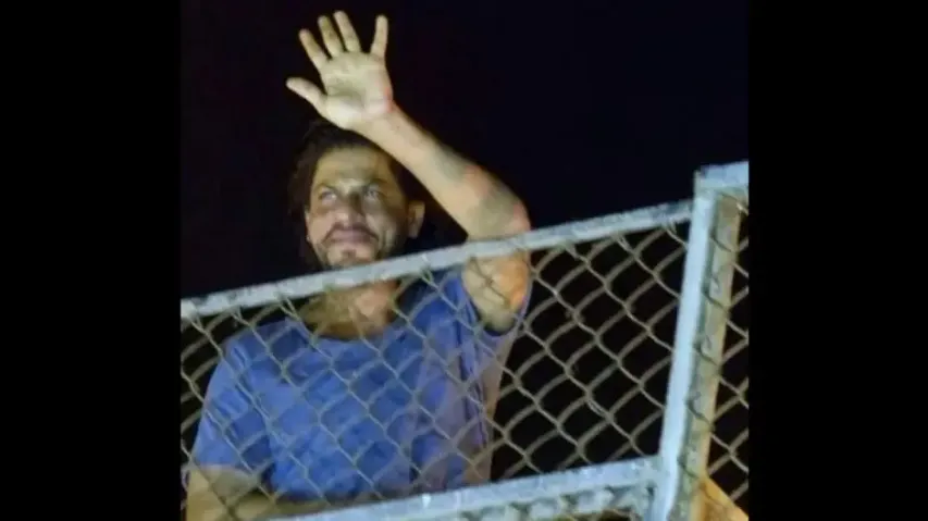 Shah Rukh Khan waving at his fans