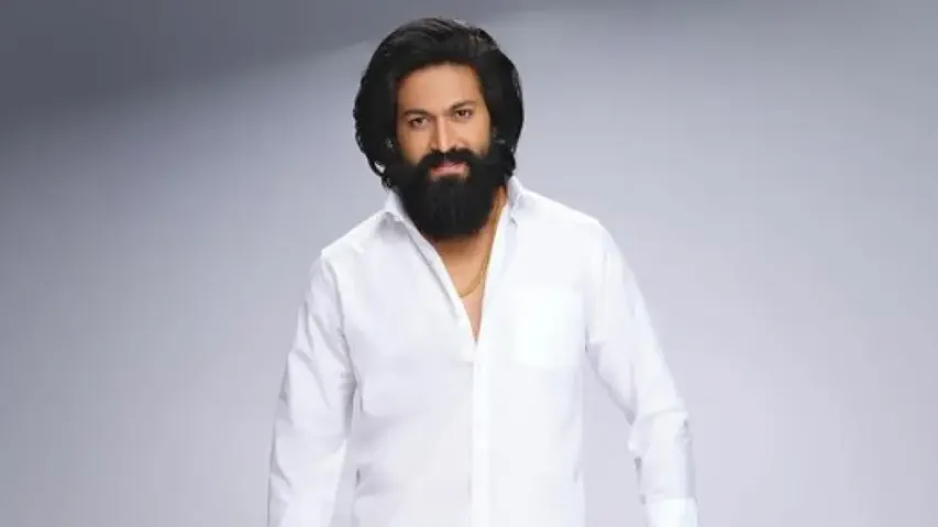 Yash achieves new Insta feat, fanfest begins