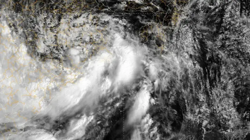 Low Pressure intensifies into depression