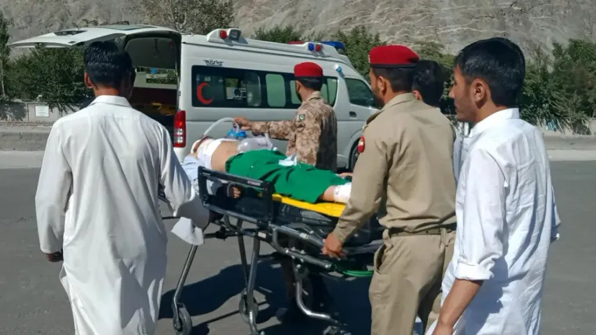 Pakistan bus-oil tanker collision