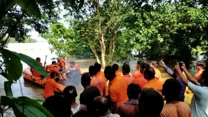 Father-son duo trapped in island amid Mahanadi flood rescued