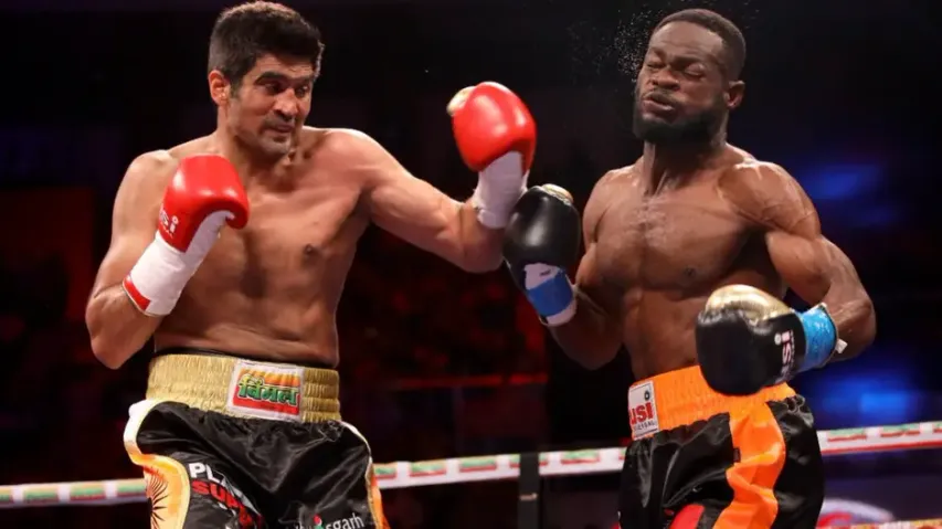 Vijender Singh returns to winning ways, knocks out Eliasu Sulley at the Jungle Rumble