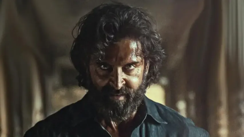 Watch: Hrithik Roshan bows down to touch feet of fan; Vikram Vedha has Bollywood 'Tadka'