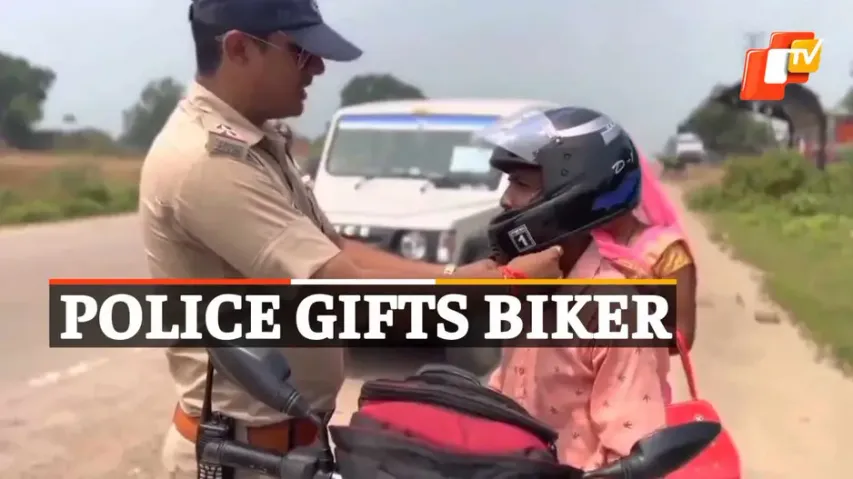 Viral Video, Police Gifts Helmet