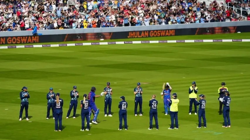 Jhulan Goswami Gets guard of honour in final international match 