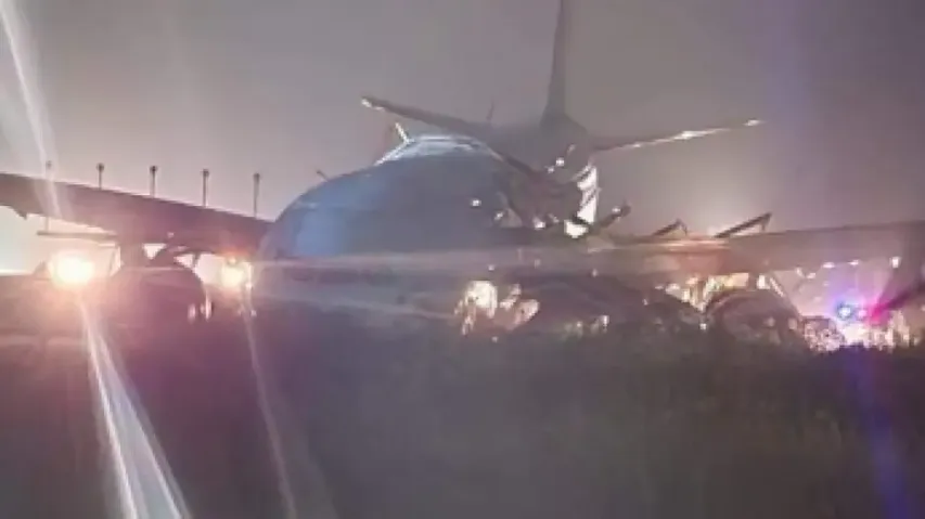 Korean airplane shoots off the runway
