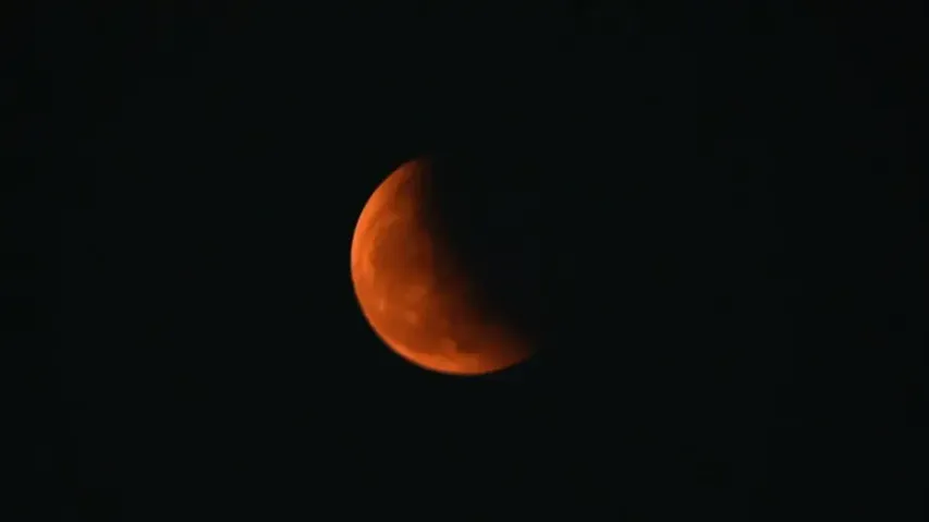 Lunar eclipse: Sky gazers mesmerized as blood moon lights up sky