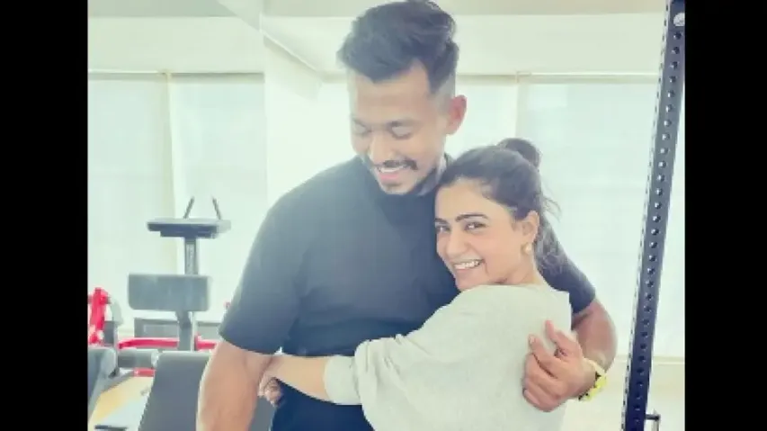 Samantha thanks her trainer