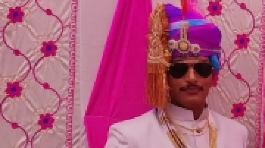 Gujarat poll phase-2: BSF jawan votes before getting married