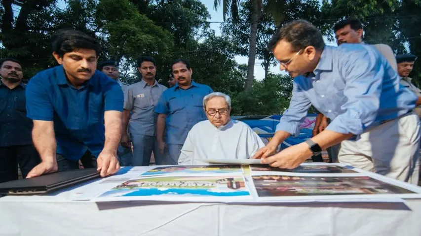 CM Naveen reviews progress of Smart Janpath project