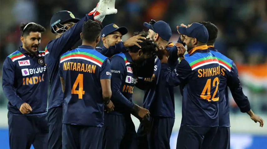 India Fights Back In Last ODI, Australia Wins Series 2-1