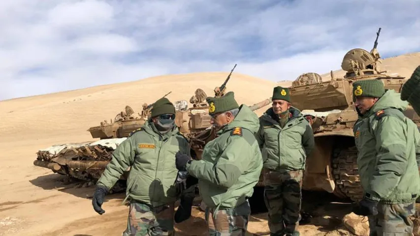 Indian Army Chief Vsits Forward Locations At LAC With China