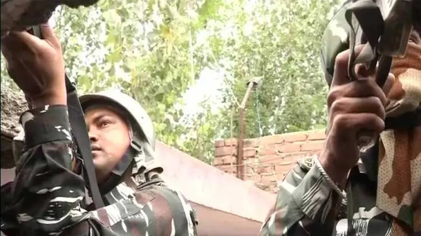 UPDATE: 6 Militants, A Soldier Killed In J&K Gunfights