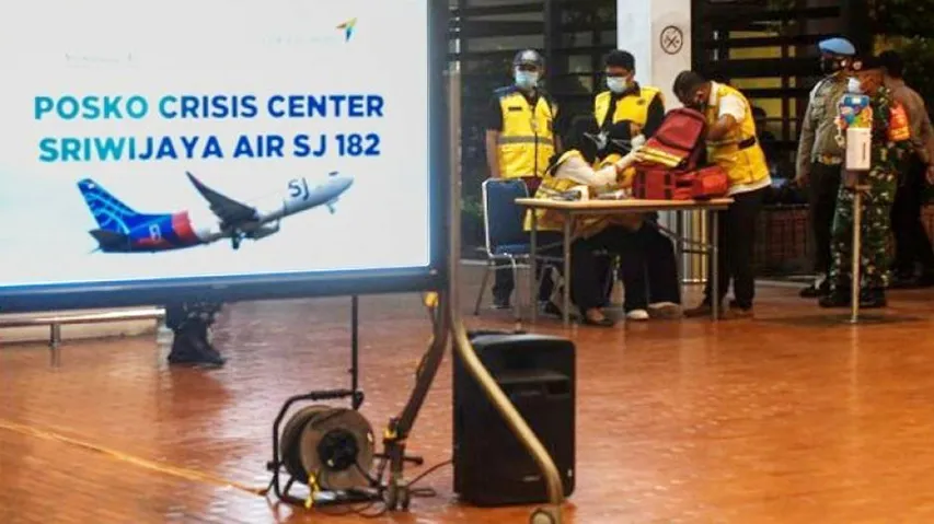 Indonesian Plane Crash: Human Body Parts Retrieved From Site