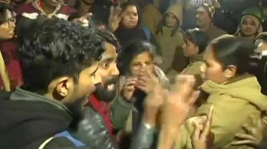 JNU Students Stopped By Police From Marching Towards Rashtrapati Bhavan; Detained
