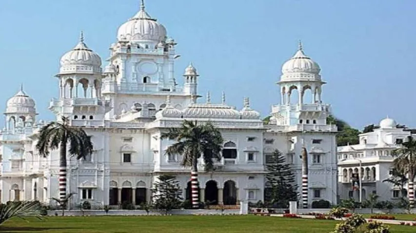 40 'Vaccinated' Doctors In UP Test Covid-19 Positive