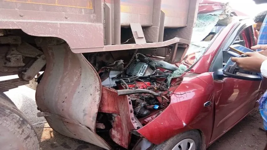 2 killed as car rams into stationary truck in Keonjhar