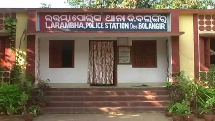 Mentally ill man axes wife to death, kills self