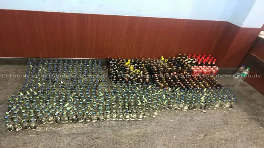 Country, foreign liquor seized in Capital City; woman arrested