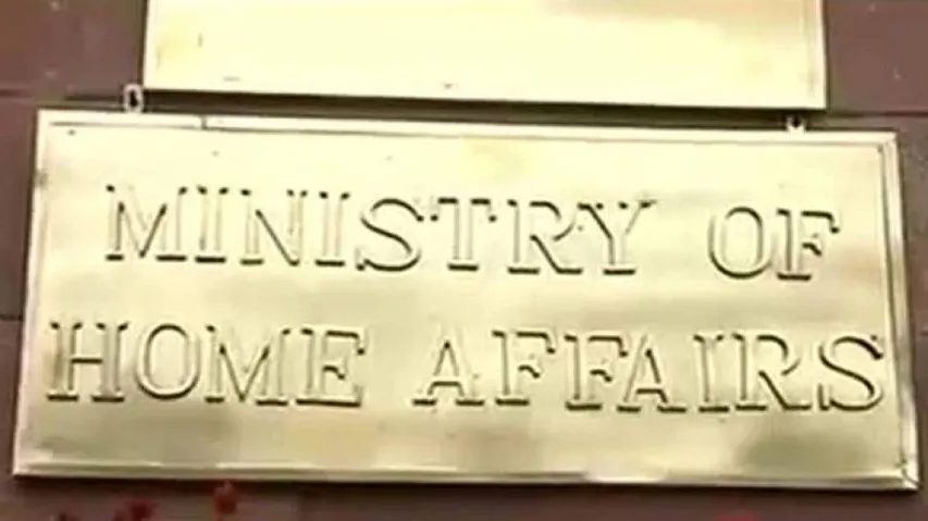 Home Ministry allows shops to open in and outside city limits except those in malls