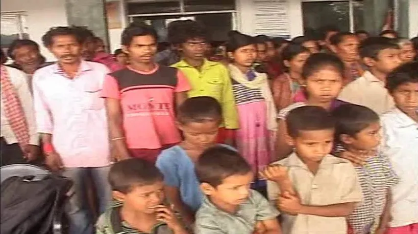 Migrant workers return home to exercise voting rights