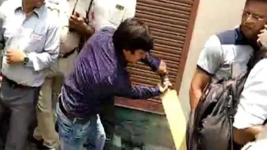 MLA attacks civic official with cricket bat, arrested