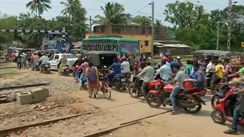 Locals launch signature campaign for rail over-bridge in Puri