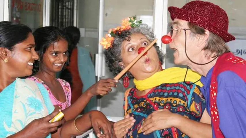 Meet The Medical Clowns Who Entertain Cancer Kids
