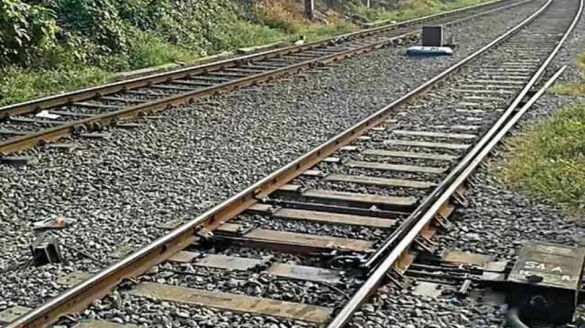 16 migrant workers killed after goods train runs over them in Maharashtra