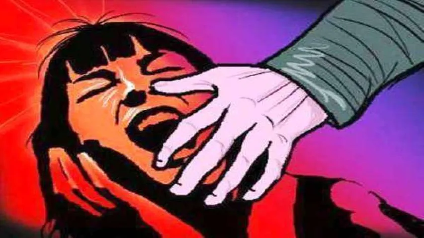 Minor girl stripped, attacked with blade by boyfriend