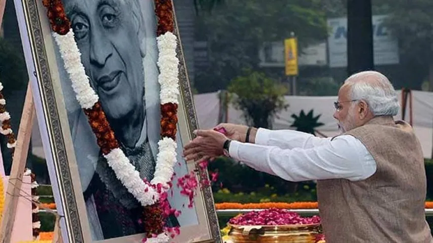 Modi pays tribute to Vallabhbhai Patel on death anniversary