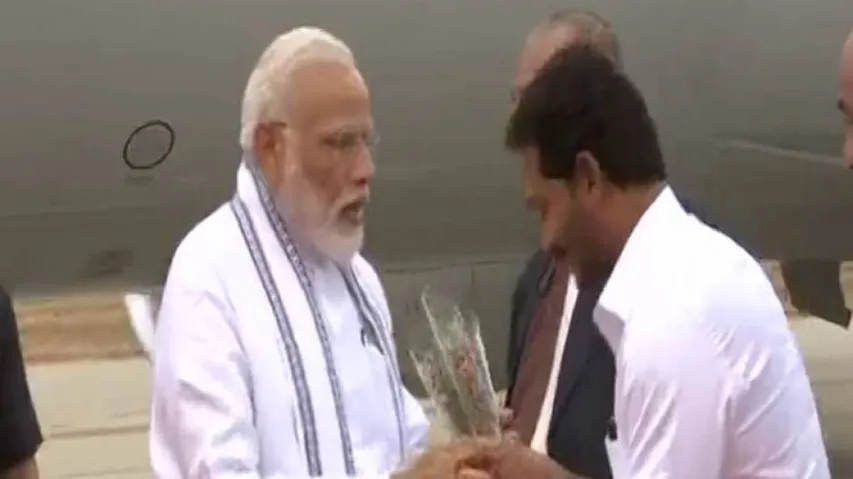 Modi arrives in Tirupati to offer prayers