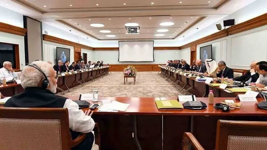 PM Modi holds talks with oil sector CEOs at Houston