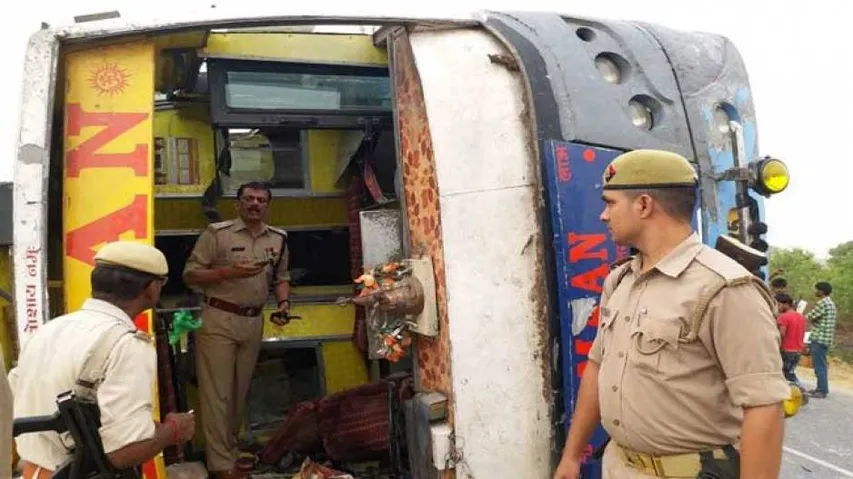 At least 17 killed, 20 injured after bus overturns in Uttar Pradesh