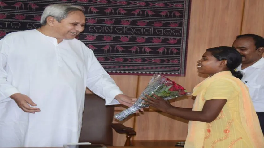 CM Naveen felicitates 1st matriculate girl of Mankidia tribe