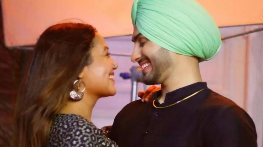Neha Kakkar and Rohanpreet Singh Wedding: Himesh Reshammiya Shares a Telepathic moment From Sets of Indian Idol #Watch