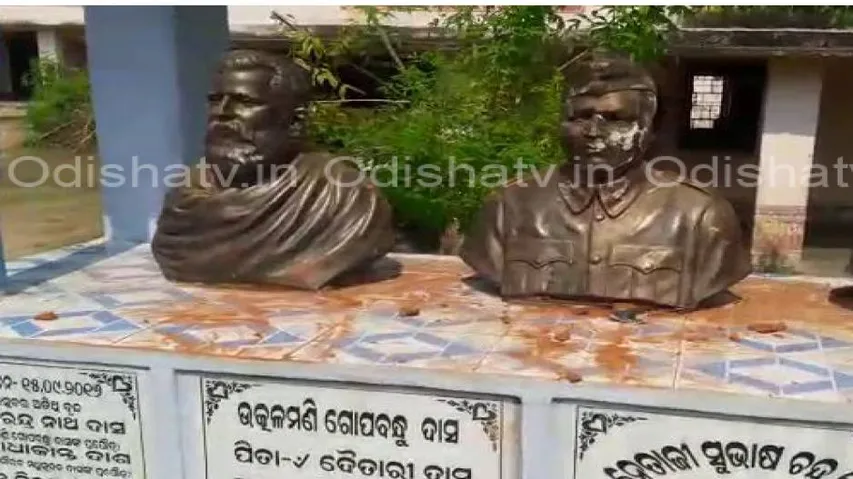 Netaji's idol vandalised in Ganjam