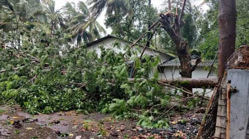 Cyclone 'Nisarga' makes landfall near Maharashtra's Raigad district