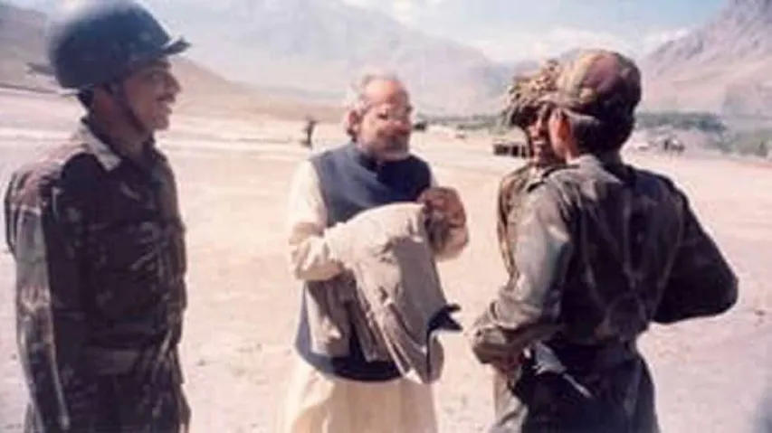PM Modi Shares Pictures Of Visit To Kargil During War