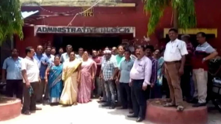 Denied AC, Plus-II answer sheet evaluators stage protest