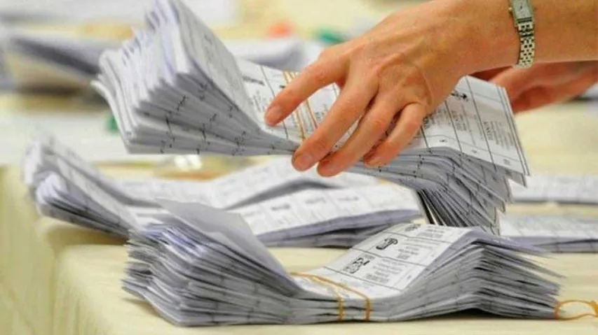 COVID Patients & Above 65 Yrs Voters Get Postal Ballot Rights