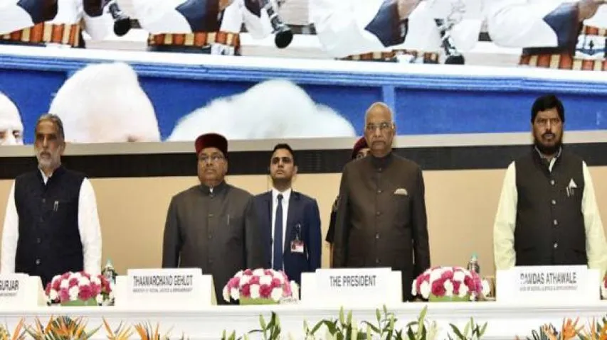 President gives away 'Vayoshreshtha Samman'