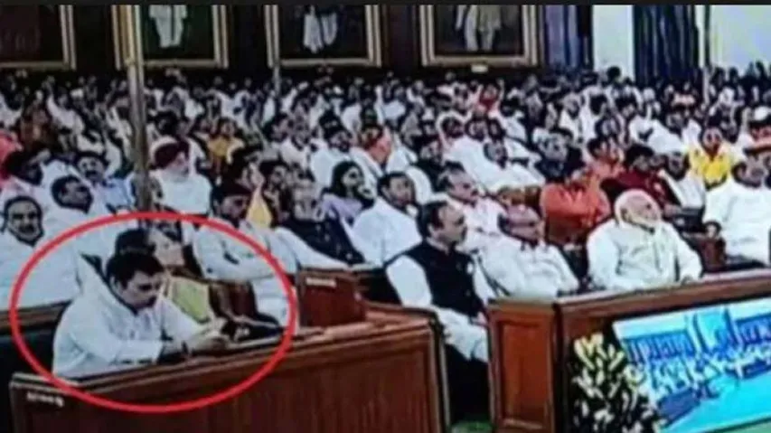 Rahul Gandhi browses phone during President's address