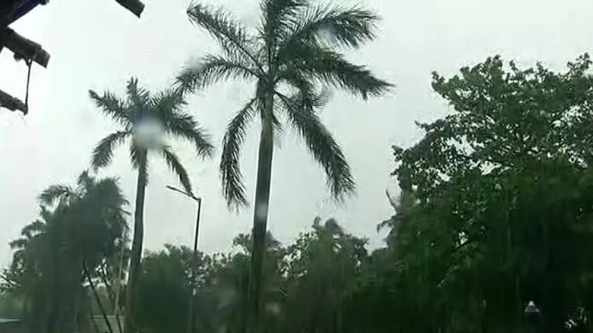 Heavy Rain, Thunderstorm Pound Cuttack-Bhubaneswar
