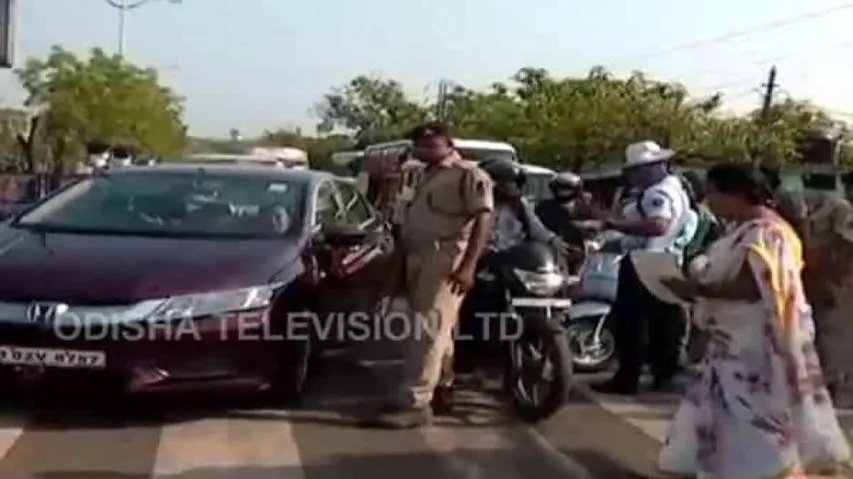 Back To Square One! Despite Lockdown For Coronavirus, Social Distancing Norms Up In Smoke In Odisha Capital