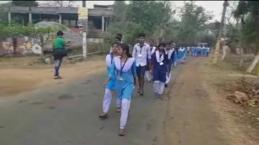 Students walk miles to get grievances redressed in Mayurbhanj