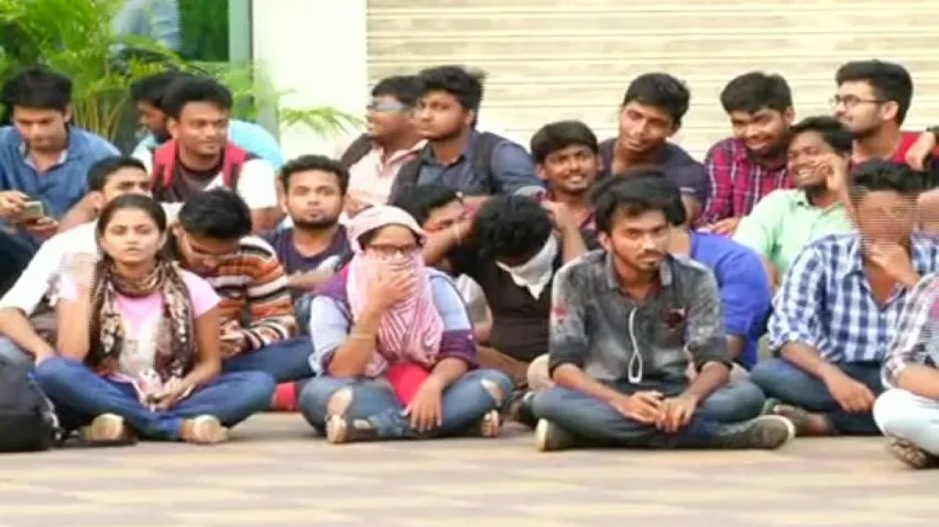 SOA students lock university gate even as govt assures action