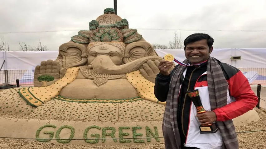 Sudarsan Pattnaik wins gold at Moscow sand art competition