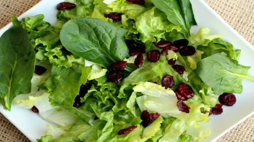 Eating salads daily may keep your brain 11 years younger