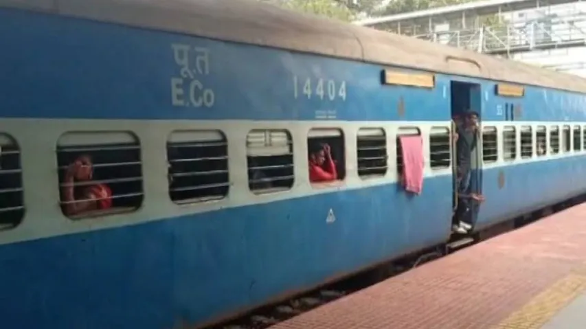 Samaleshwari Express halts near Jeypore due to technical glitch